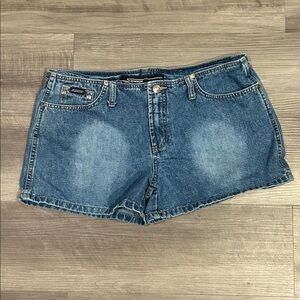 Vintage Squeeze Women’s Blue Denim Jean Booty Shorts Y2K Size 11/12 32" Waist